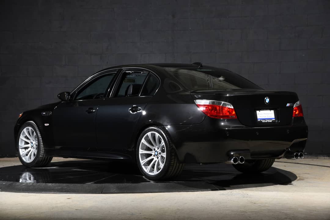 2007 BMW M5 — photo 10