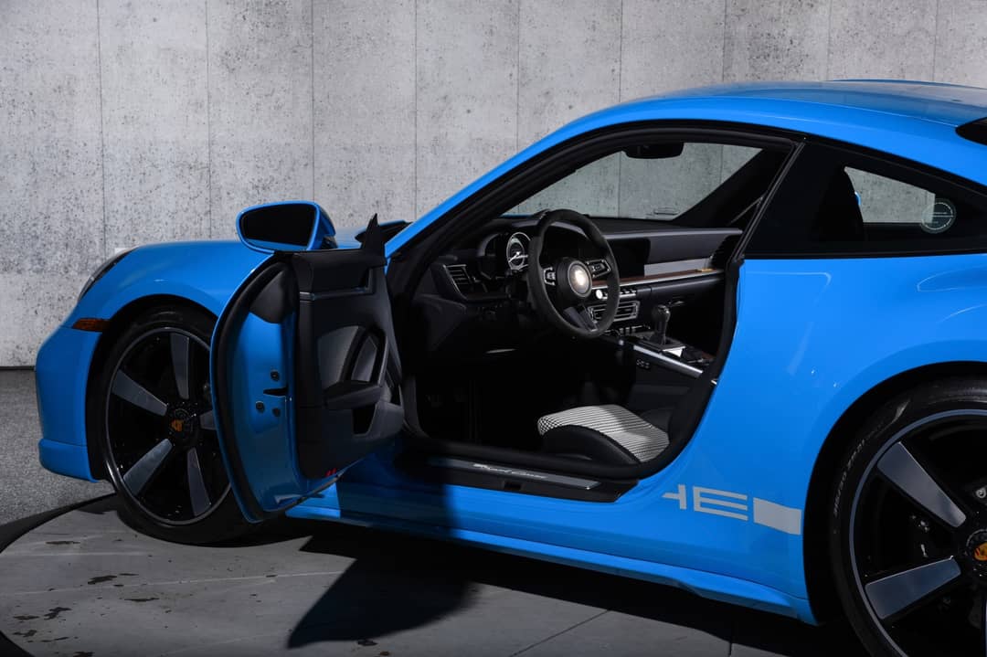 2023 Porsche 911 Sport Classic — photo 17
