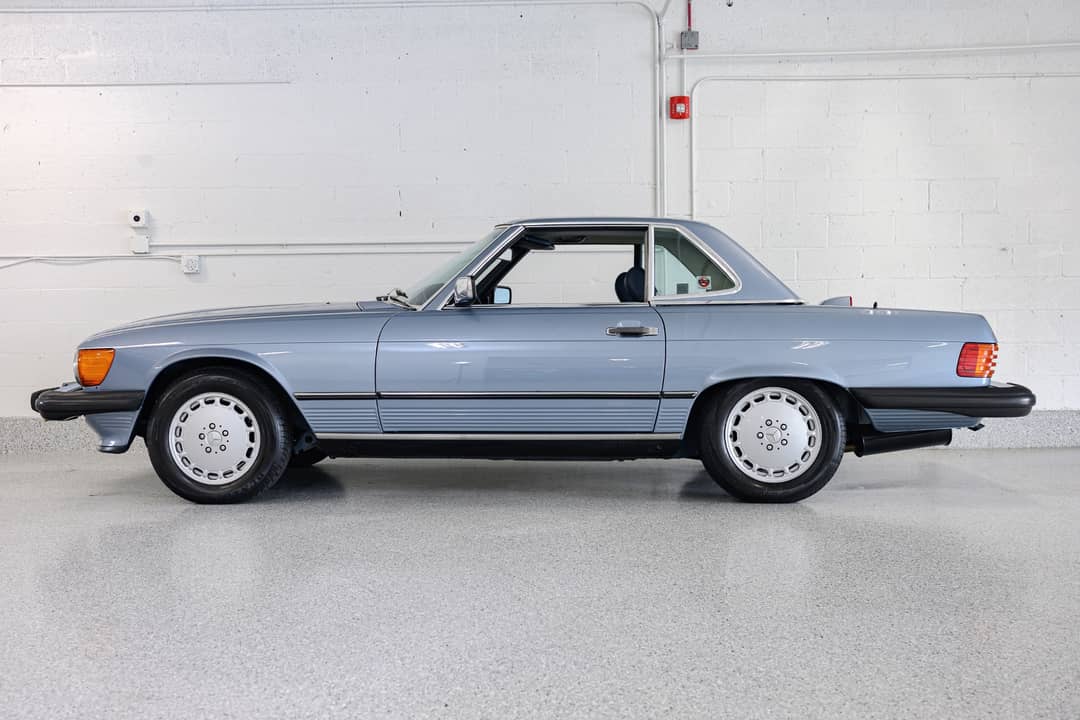 1987 Mercedes-Benz 560-Class 560 SL — photo 13