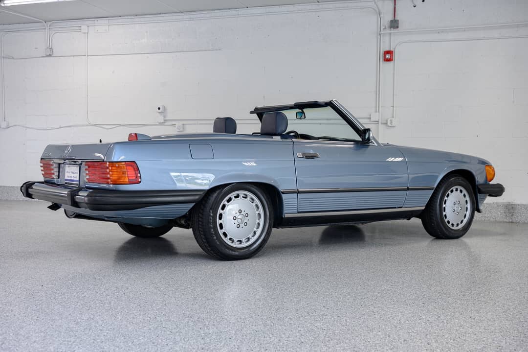 1987 Mercedes-Benz 560-Class 560 SL — photo 3
