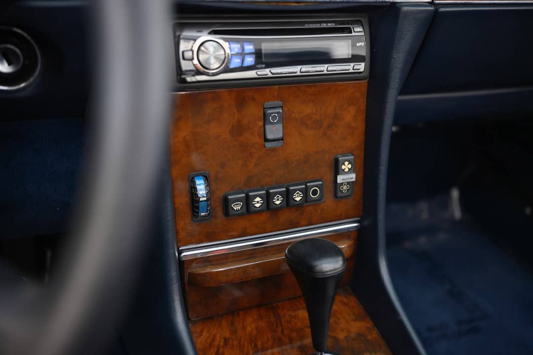 1987 Mercedes-Benz 560-Class 560 SL — photo 20
