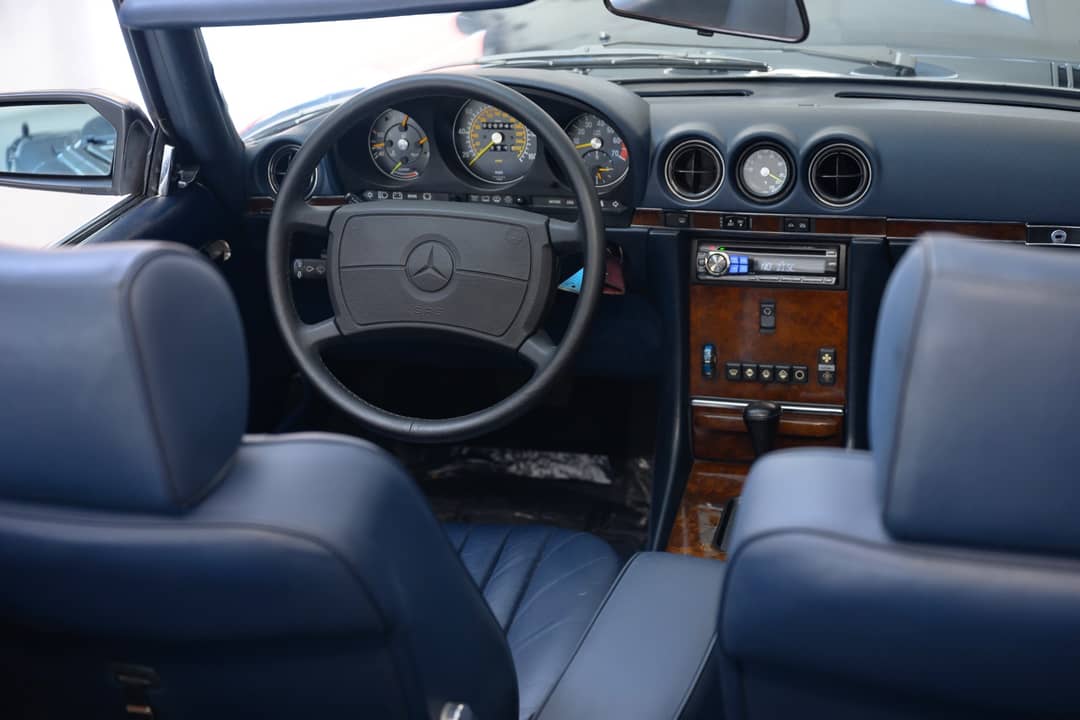 1987 Mercedes-Benz 560-Class 560 SL — photo 23