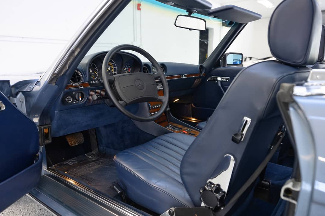 1987 Mercedes-Benz 560-Class 560 SL — photo 31