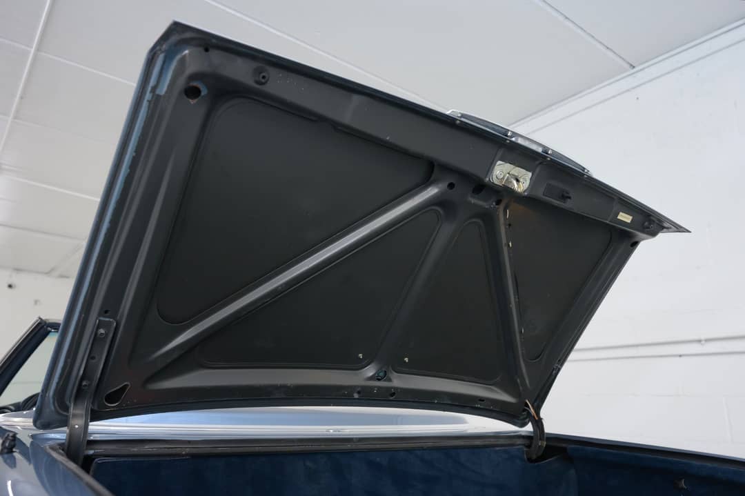 1987 Mercedes-Benz 560-Class 560 SL — photo 35