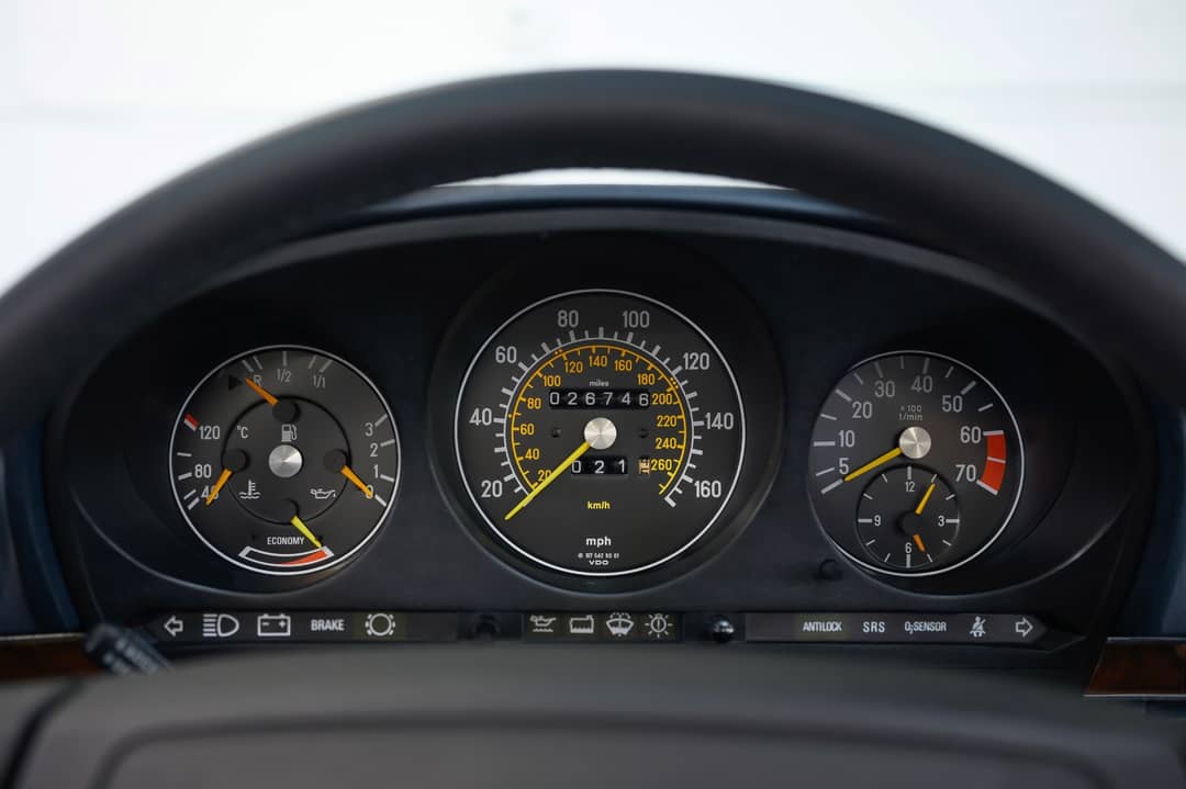1987 Mercedes-Benz 560-Class 560 SL — photo 7