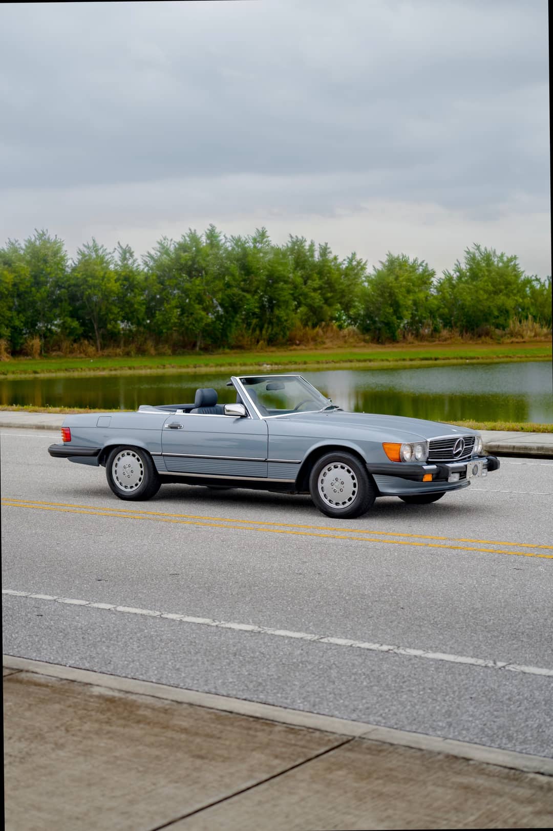 1987 Mercedes-Benz 560-Class 560 SL — photo 61