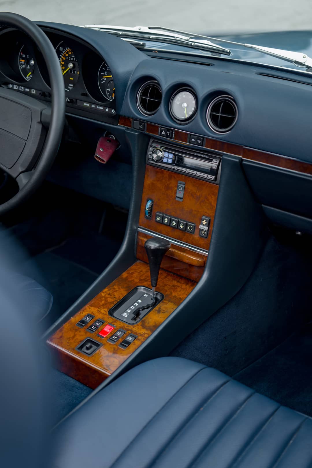 1987 Mercedes-Benz 560-Class 560 SL — photo 76