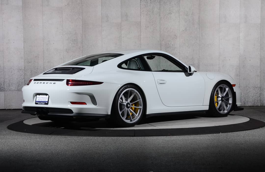 2016 Porsche 911 R — photo 13