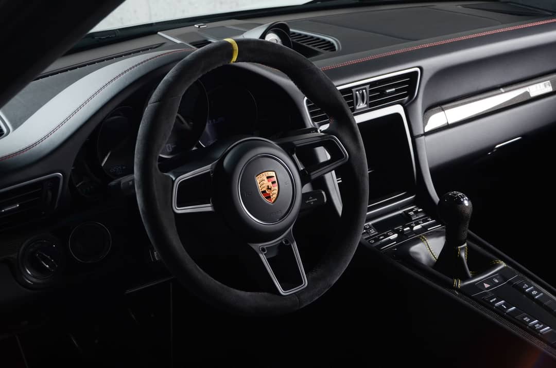 2016 Porsche 911 R — photo 23