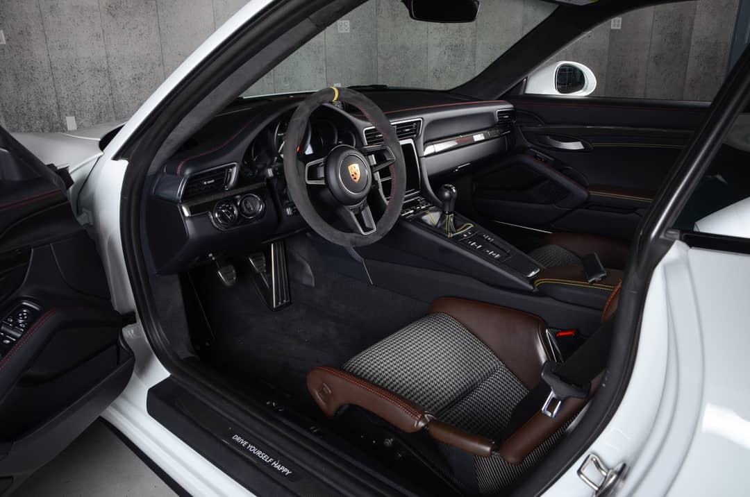 2016 Porsche 911 R — photo 4