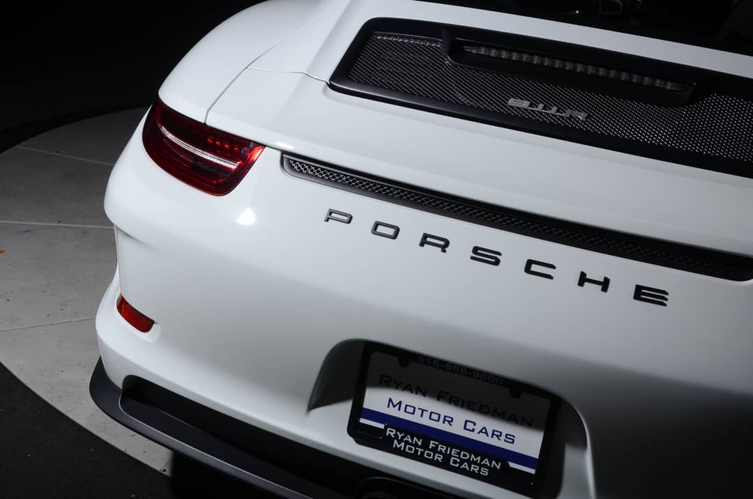 2016 Porsche 911 R — photo 43