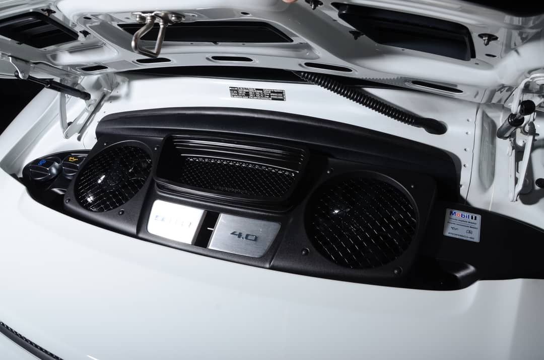 2016 Porsche 911 R — photo 45