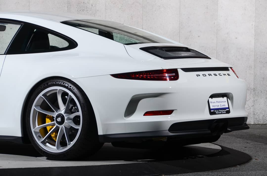 2016 Porsche 911 R — photo 48