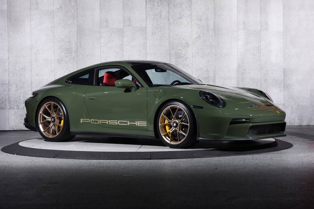 2022 Porsche 911 GT3 Touring — photo 2