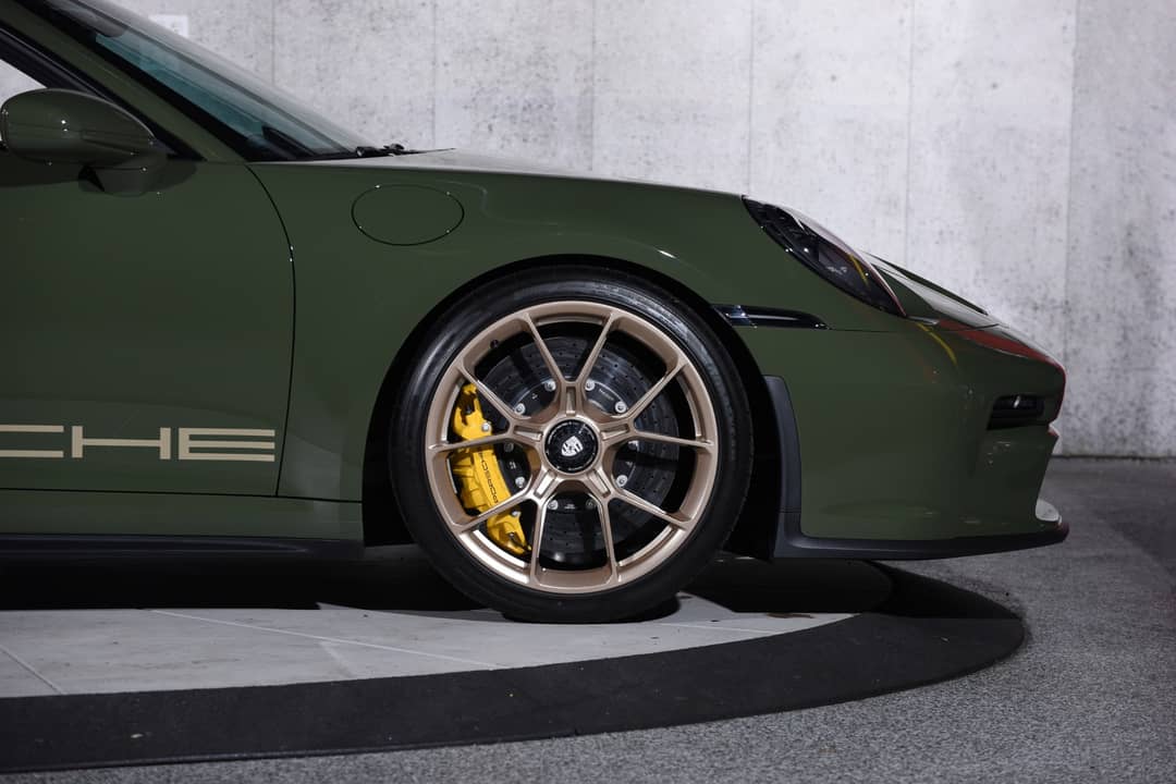 2022 Porsche 911 GT3 Touring — photo 12