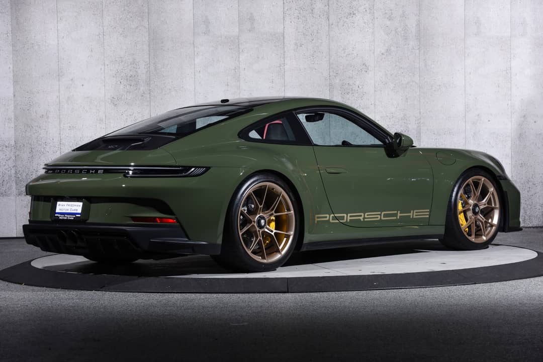 2022 Porsche 911 GT3 Touring — photo 3