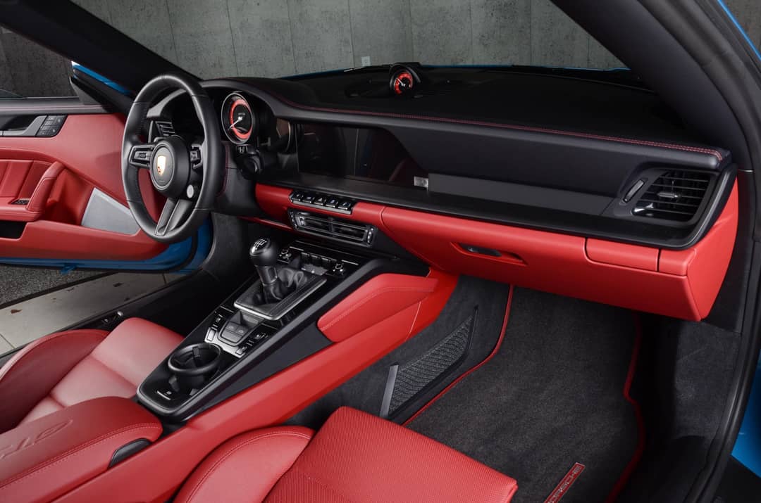 2024 Porsche 911 Targa 4 GTS — photo 15