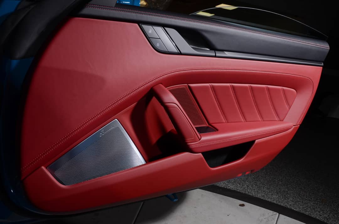2024 Porsche 911 Targa 4 GTS — photo 23