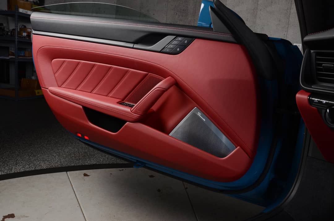 2024 Porsche 911 Targa 4 GTS — photo 25