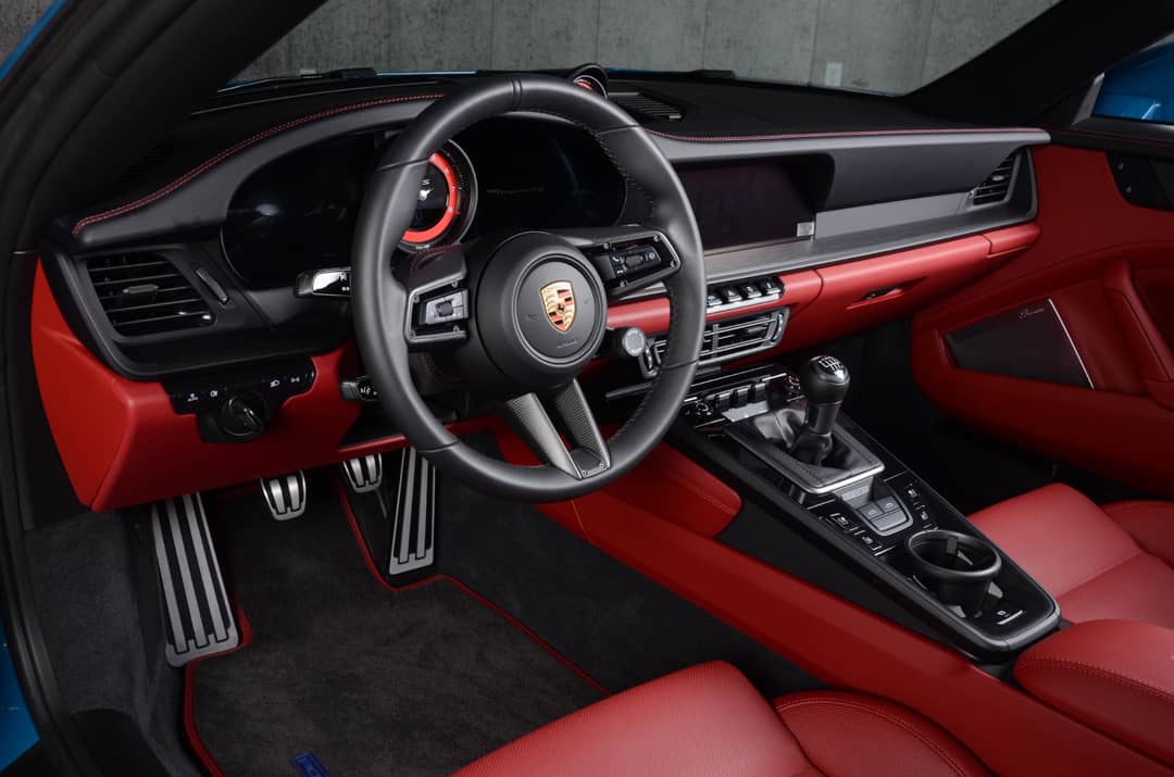 2024 Porsche 911 Targa 4 GTS — photo 4