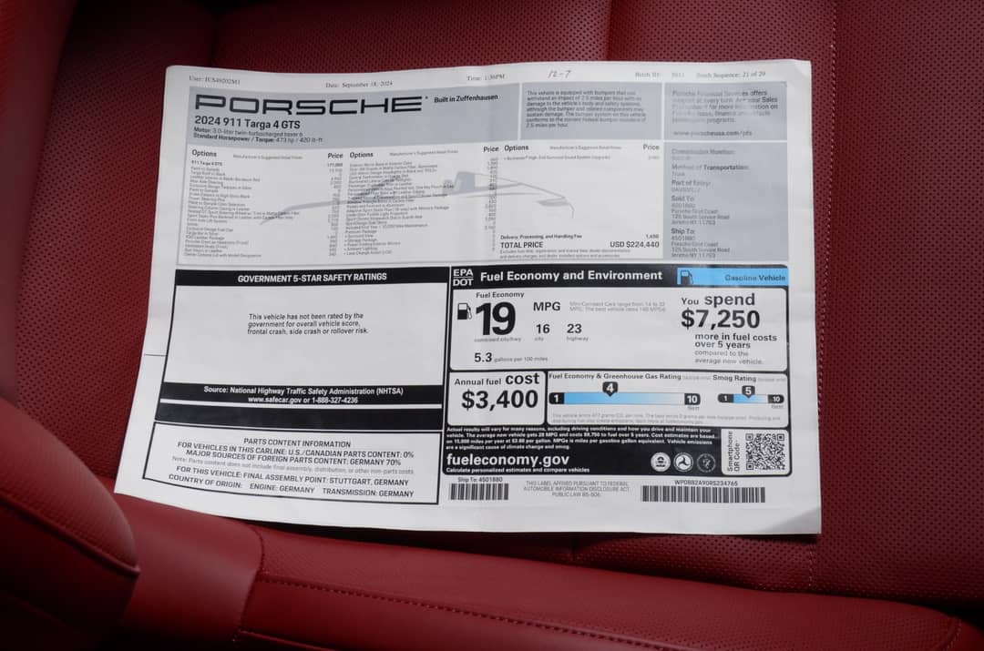 2024 Porsche 911 Targa 4 GTS — photo 29