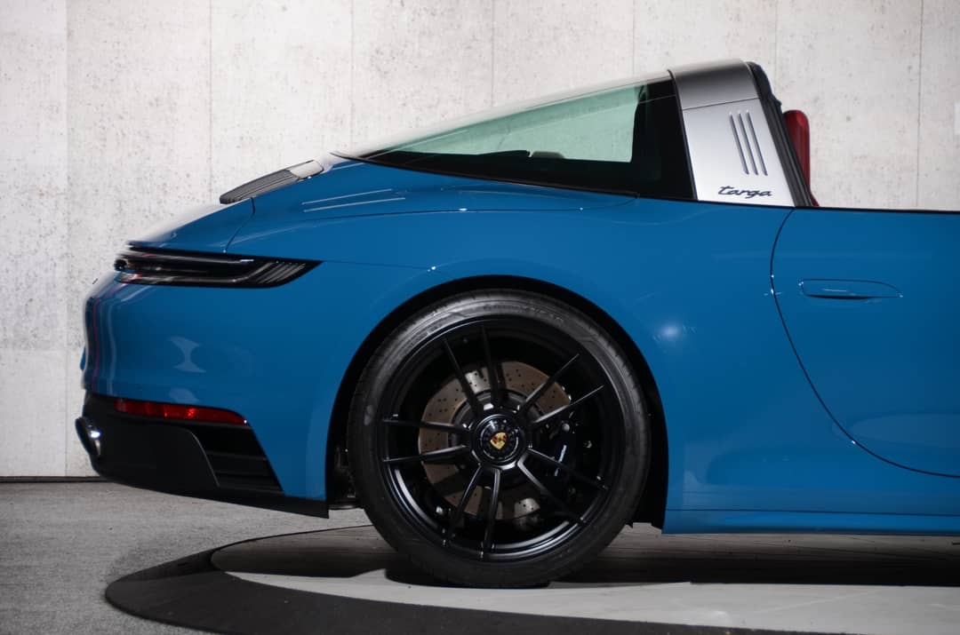 2024 Porsche 911 Targa 4 GTS — photo 35