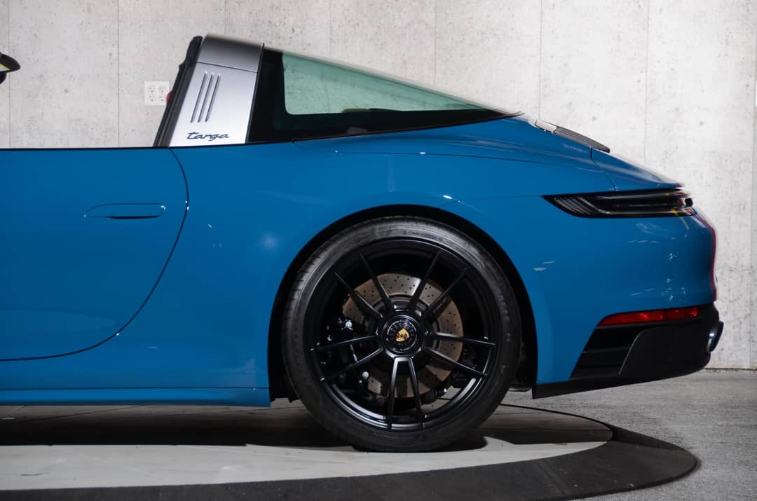 2024 Porsche 911 Targa 4 GTS — photo 36