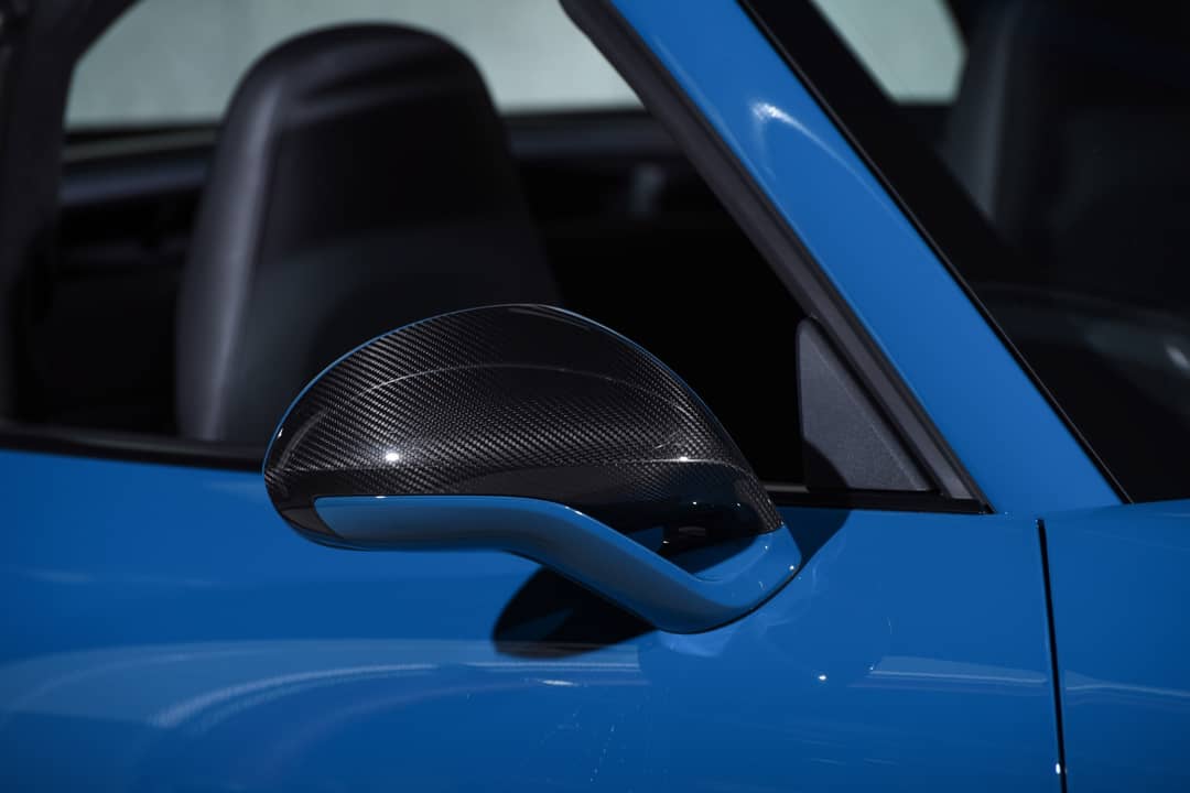 2018 Porsche 911 Targa 4 GTS — photo 16