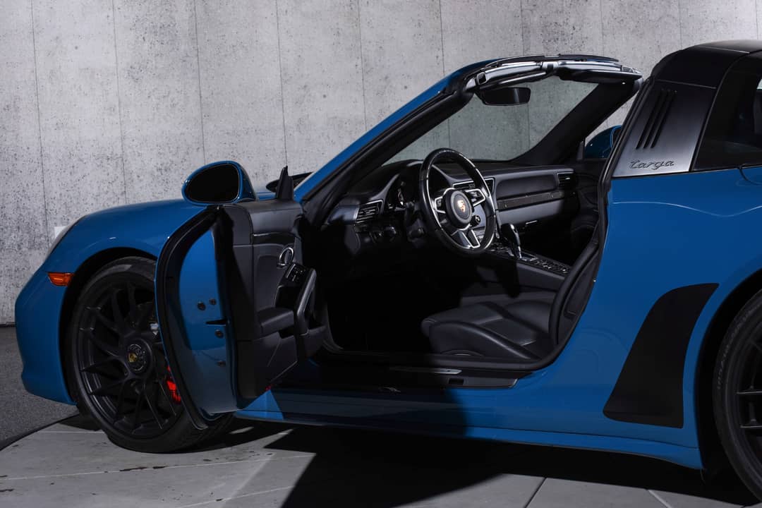 2018 Porsche 911 Targa 4 GTS — photo 19