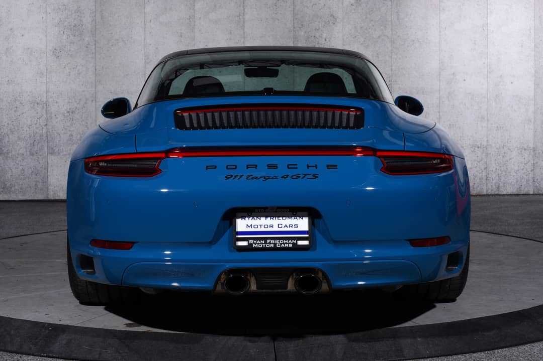 2018 Porsche 911 Targa 4 GTS — photo 10