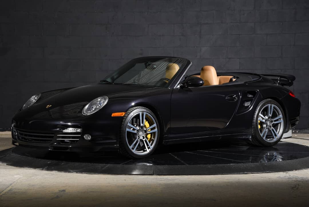 2011 Porsche 911 Turbo S — photo 2