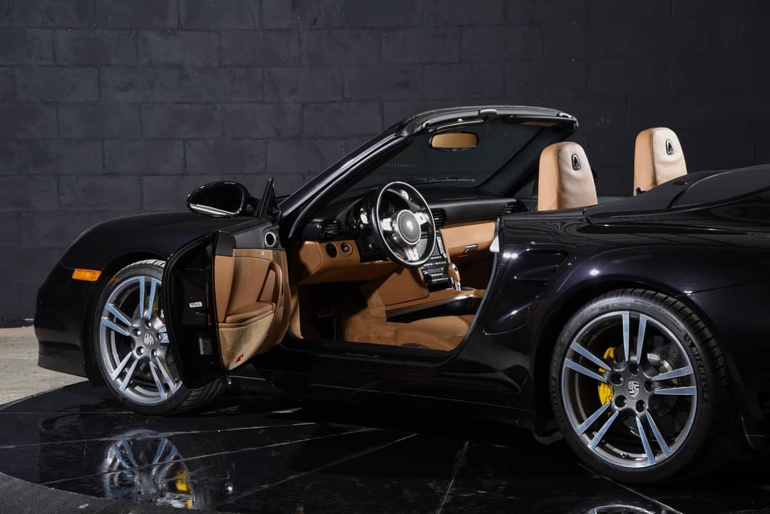 2011 Porsche 911 Turbo S — photo 14