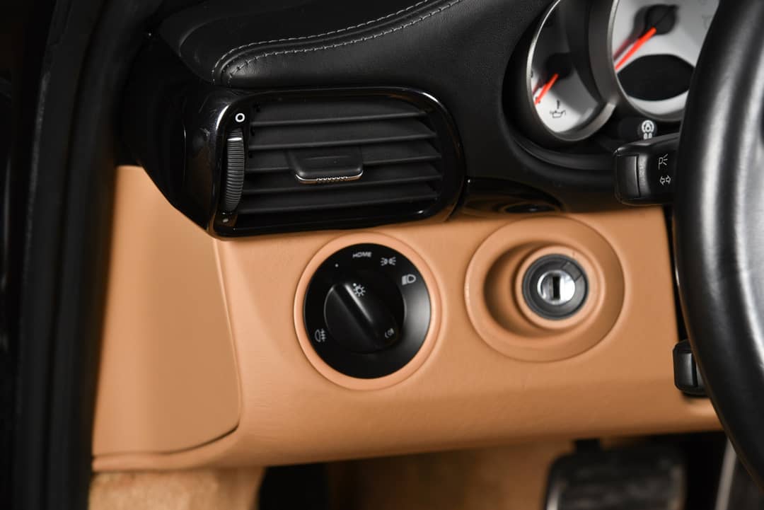 2011 Porsche 911 Turbo S — photo 18