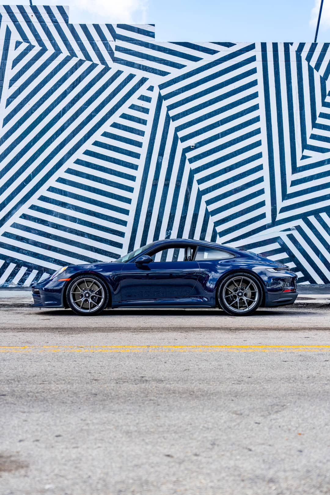 2022 Porsche 911 GT3 Touring — photo 2