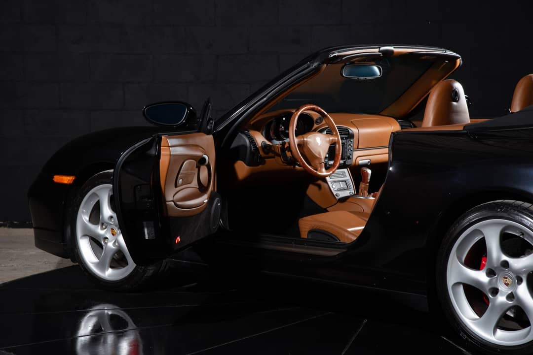 2004 Porsche 911 Carrera 4S — photo 17