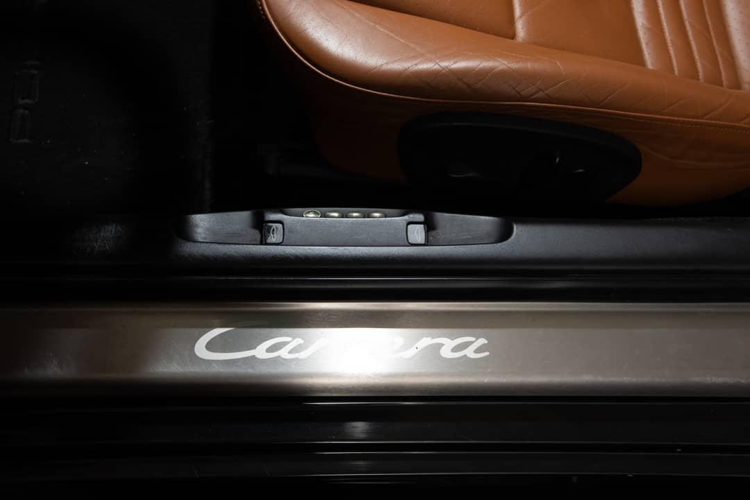 2004 Porsche 911 Carrera 4S — photo 19