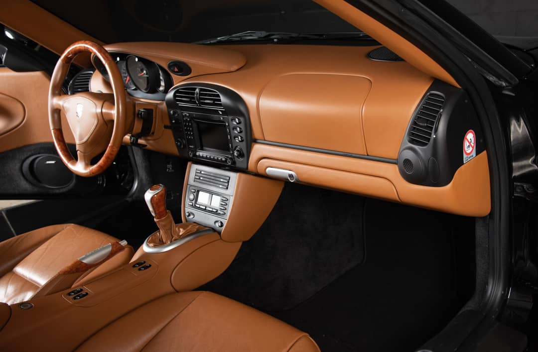 2004 Porsche 911 Carrera 4S — photo 28