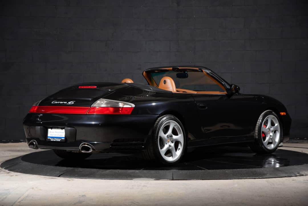 2004 Porsche 911 Carrera 4S — photo 4