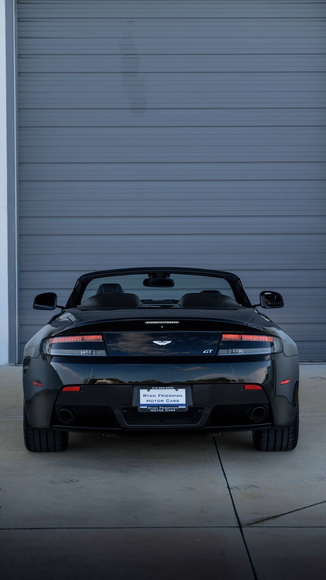 2015 Aston Martin V8 Vantage GT Roadster — photo 11