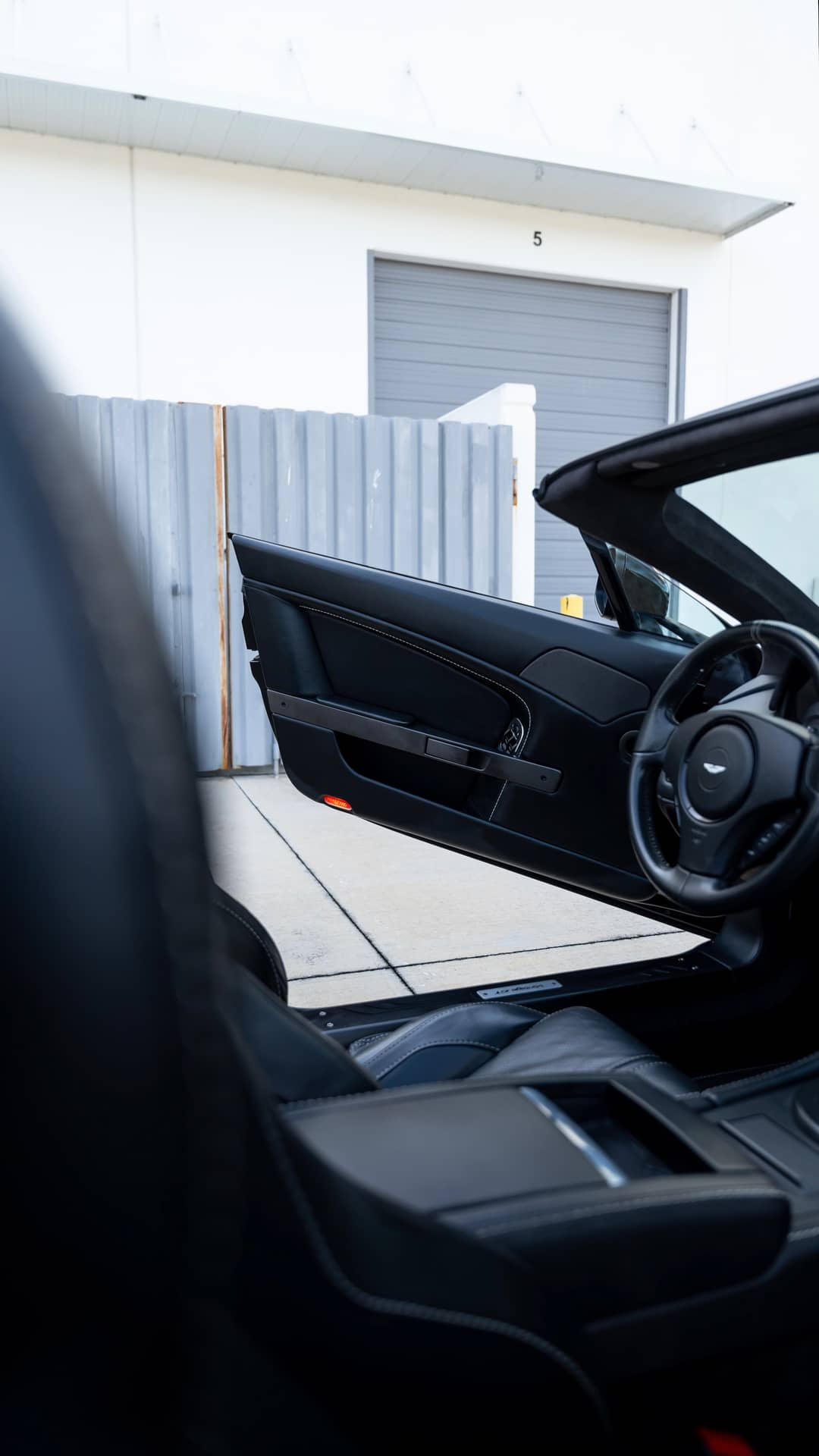 2015 Aston Martin V8 Vantage GT Roadster — photo 21