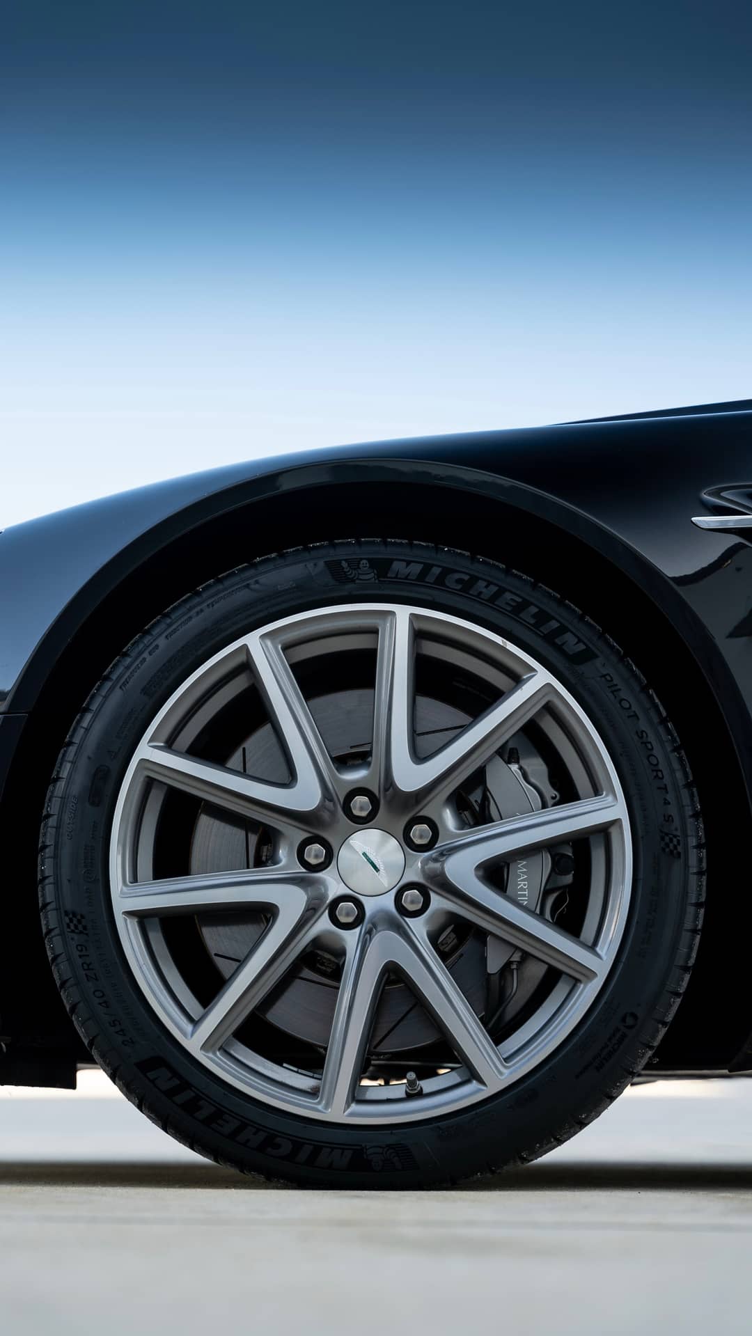2015 Aston Martin V8 Vantage GT Roadster — photo 28