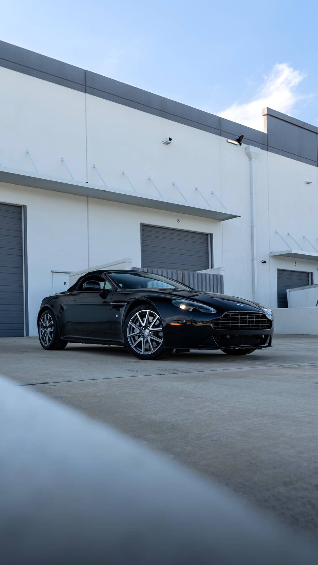 2015 Aston Martin V8 Vantage GT Roadster — photo 41