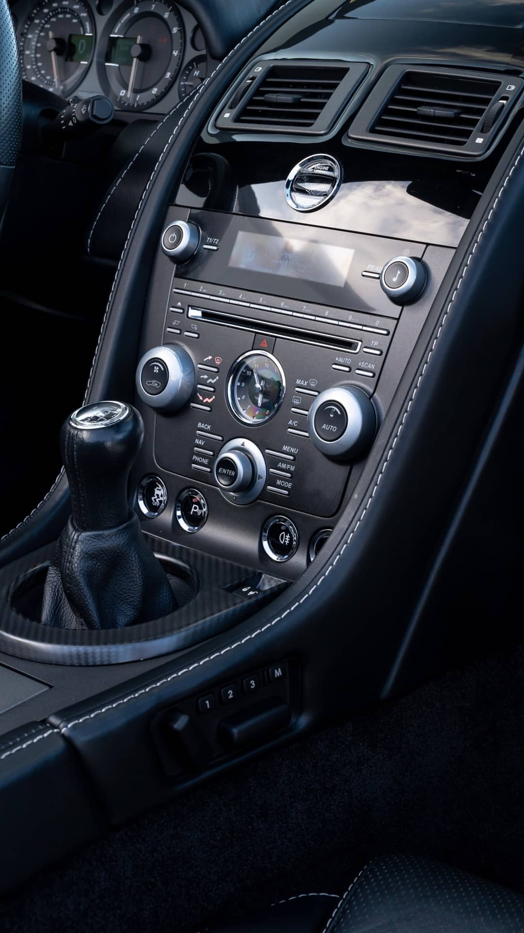 2015 Aston Martin V8 Vantage GT Roadster — photo 43