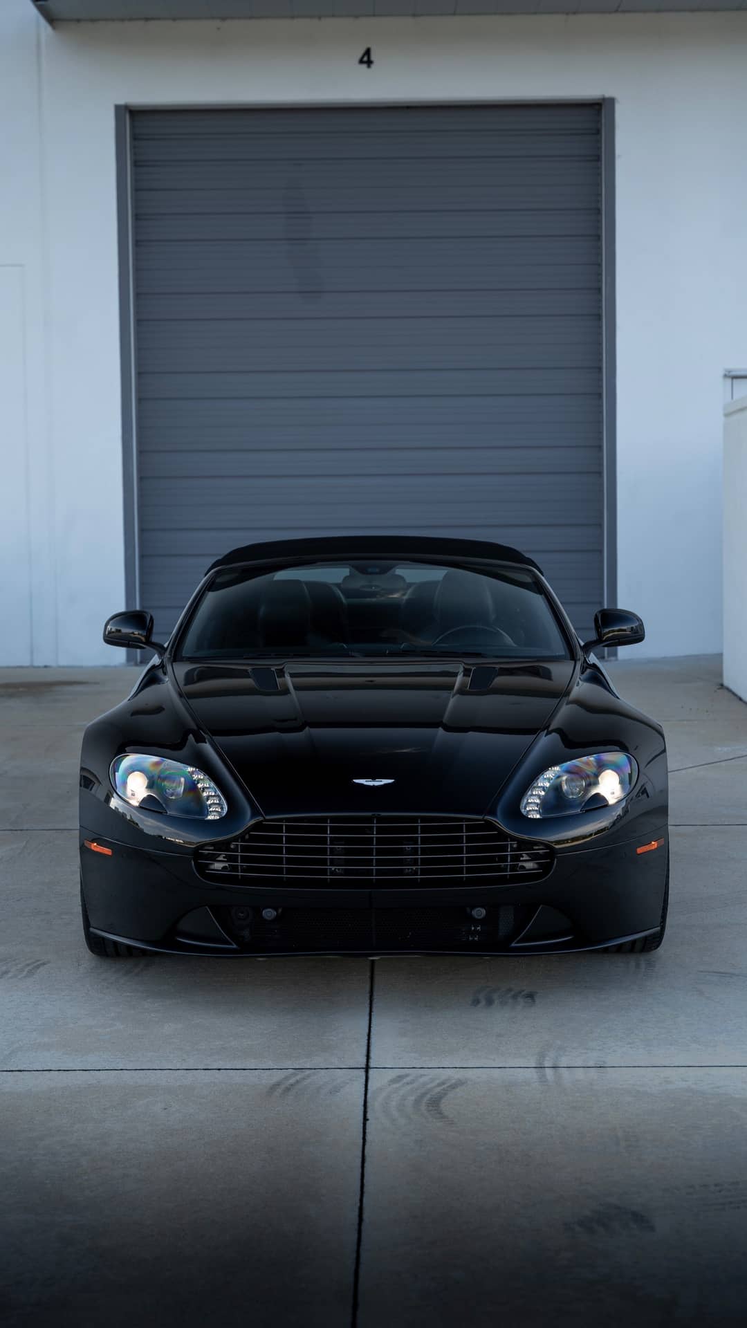 2015 Aston Martin V8 Vantage GT Roadster — photo 10