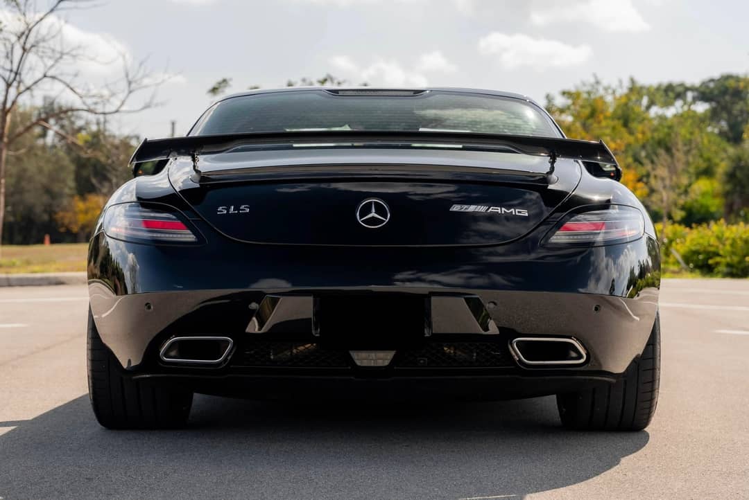 2015 Mercedes-Benz SLS AMG GT Final Edition — photo 13