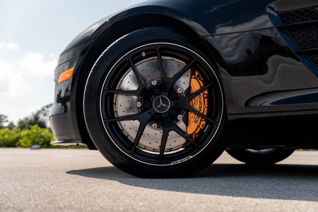 2015 Mercedes-Benz SLS AMG GT Final Edition — photo 16
