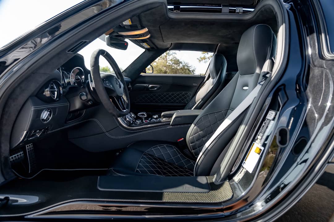 2015 Mercedes-Benz SLS AMG GT Final Edition — photo 17