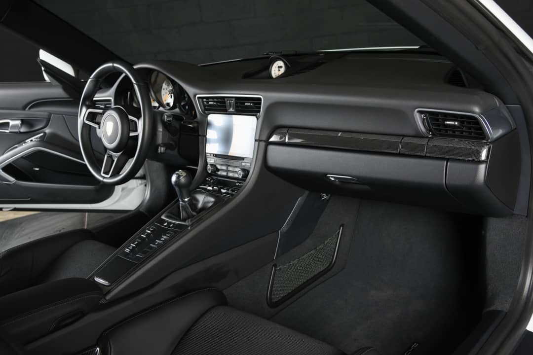 2018 Porsche 911 GT3 Touring — photo 28