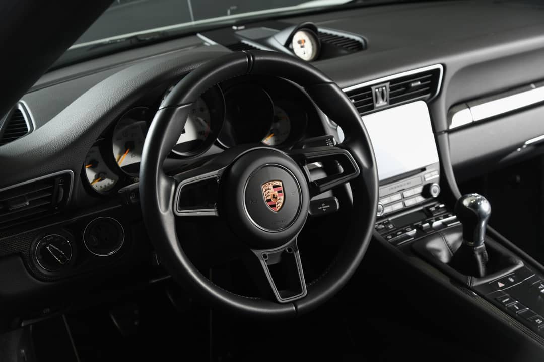 2018 Porsche 911 GT3 Touring — photo 4