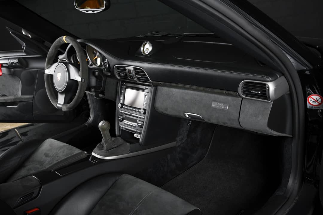 2011 Porsche 911 GT2 RS — photo 44